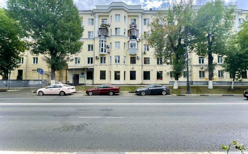 Помещение 407м² на «Набережной» с высоким трафиком фото