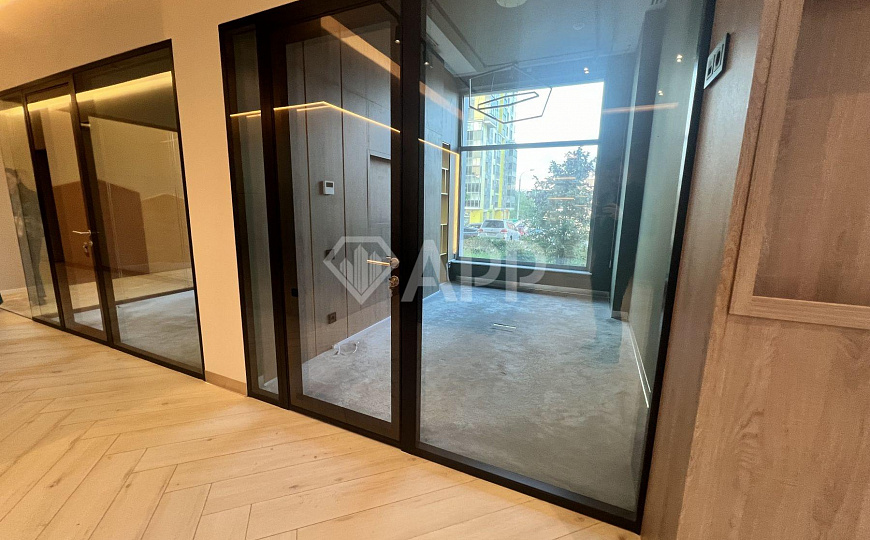 Аренда. Офис с премиальной отделкой (Евроремонт) фото