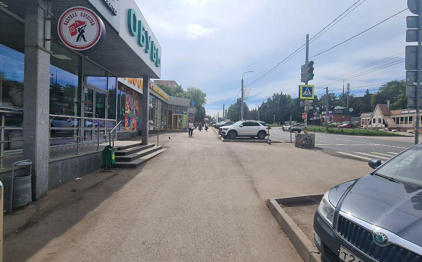 Помещение 417 м² на высоком пешеходном трафике фото