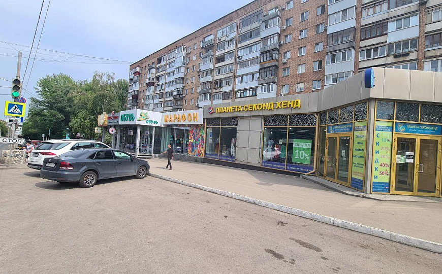 Помещение 417 м² на высоком пешеходном трафике фото