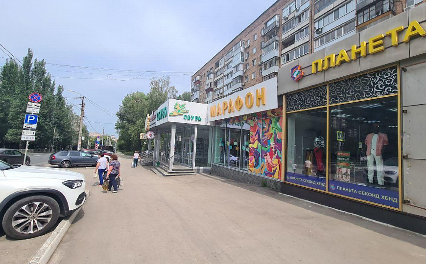 Помещение 417 м² на высоком пешеходном трафике фото