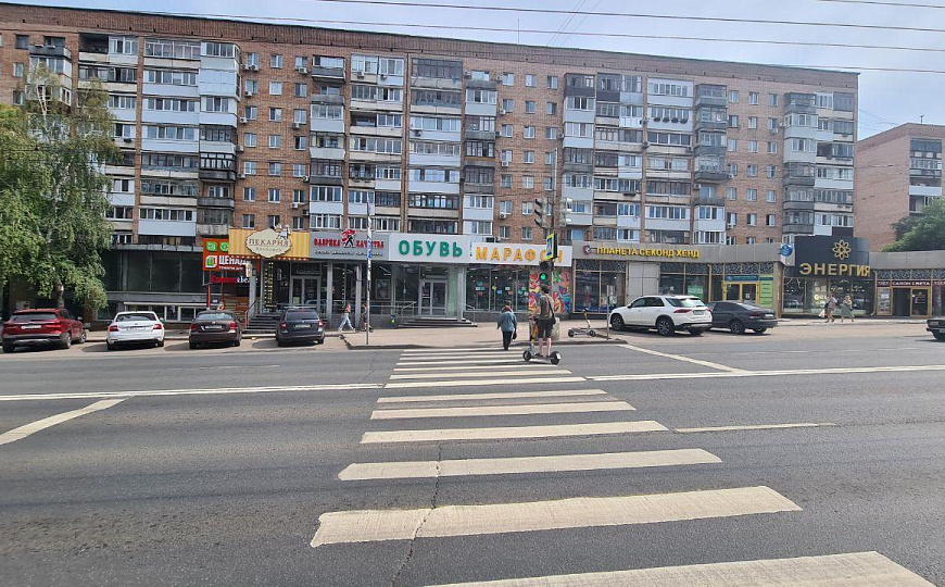 Помещение 417 м² на высоком пешеходном трафике фото