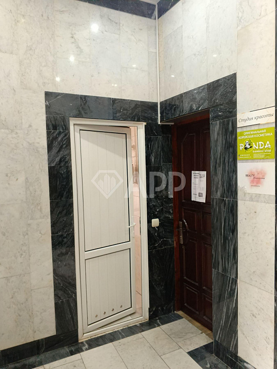 Продаю отдельно-стоящее здание, 501 м² фото