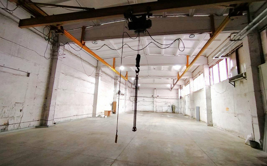 Производственное помещение, 1 000 м² фото