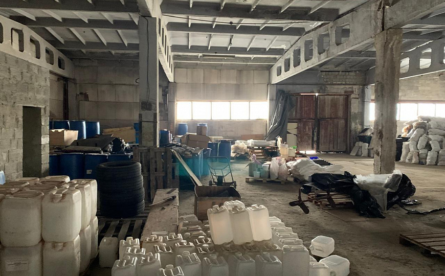 Производственное помещение, 1 000 м² фото