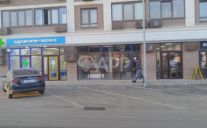 Сдаю торговое помещение, 96,6 м² фото