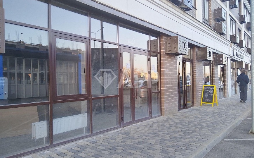 Сдаю торговое помещение, 96,6 м² фото