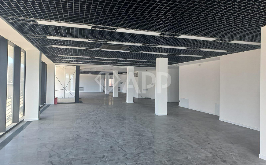 Сдам торговое помещение, 746 м² фото