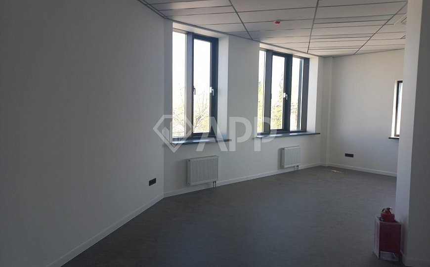 Сдам торговое помещение, 746 м² фото