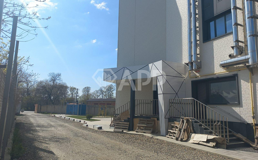 Сдам торговое помещение, 746 м² фото