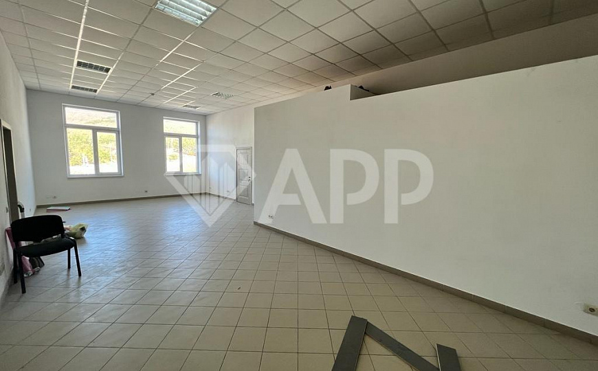 Сдам офисное помещение, 155 м² фото