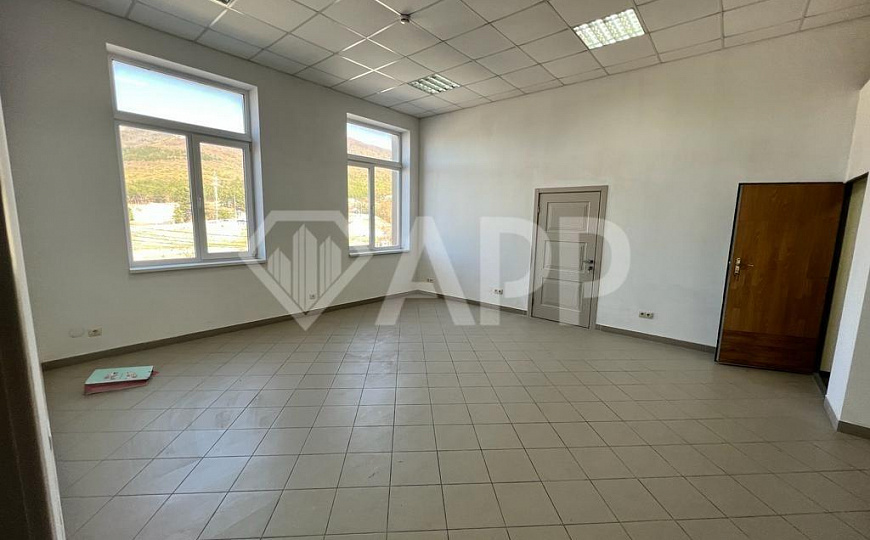 Сдам офисное помещение, 155 м² фото