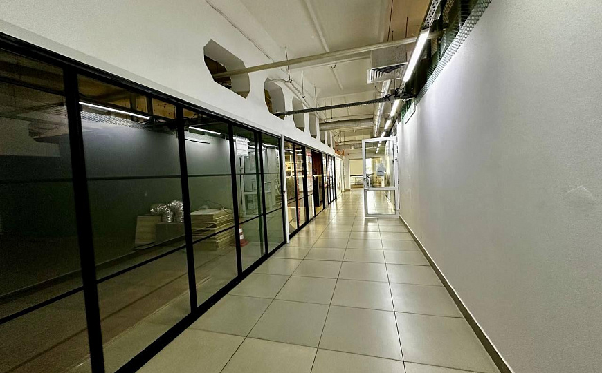 Продажа ТЦ «Мир» 3577 м2 в Автозаводском районе г.Тольятти фото