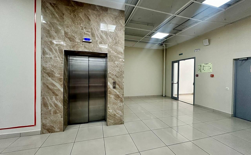 Аренда торговой площади 1110 м2 напротив ТЦ «Космопорт» фото