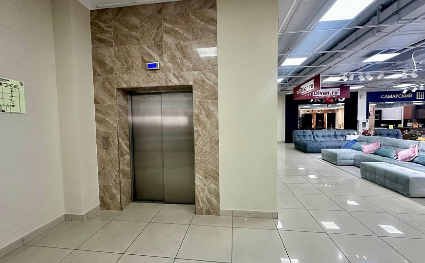 Аренда торговой площади 1110 м2 напротив ТЦ «Космопорт» фото