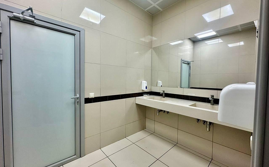 Аренда торговой площади 1110 м2 напротив ТЦ «Космопорт» фото