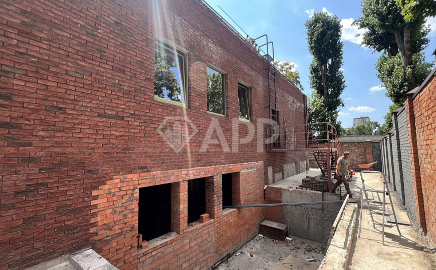 Ресторан. Медики. 2 лифта. Летка на крыше. Этаж по 500 м2 фото