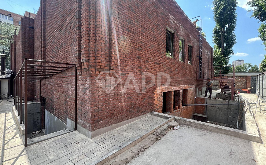 Ресторан. Медики. 2 лифта. Летка на крыше. Этаж по 500 м2 фото