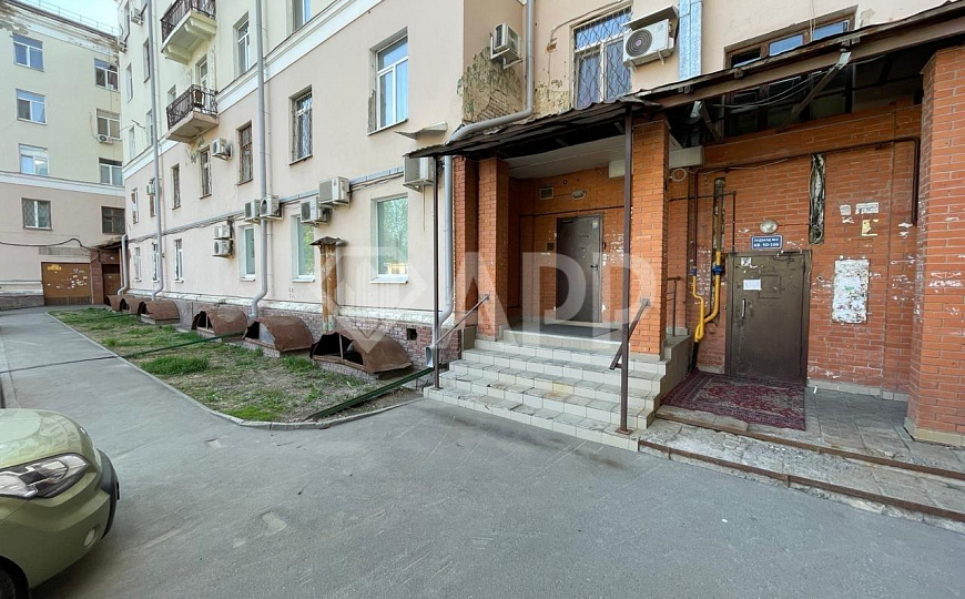 Продам помещение с арендатором рядом с метро. фото