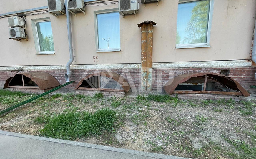 Продам помещение с арендатором рядом с метро. фото