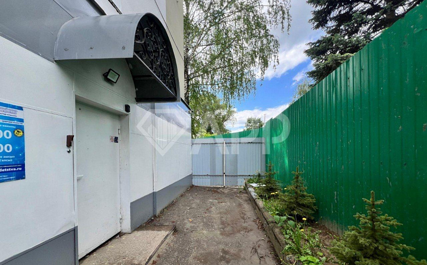 Помещение под бизнес с ремонтом и двориком, 68 м² фото