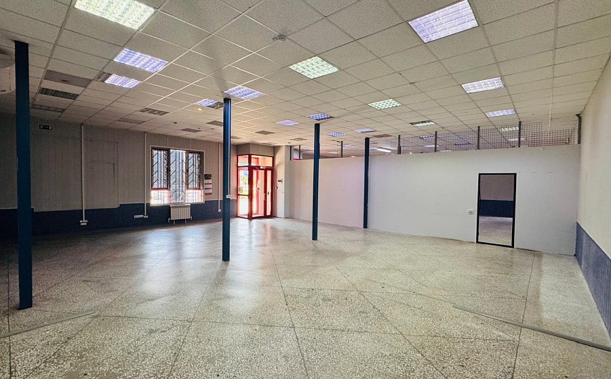 Сдам помещение в ТЦ Жираф, от 120 м² до 240,5 м² фото