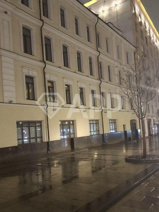 Свободного назначения 300 м2 под ресторан в центре в 4* Гостинице фото