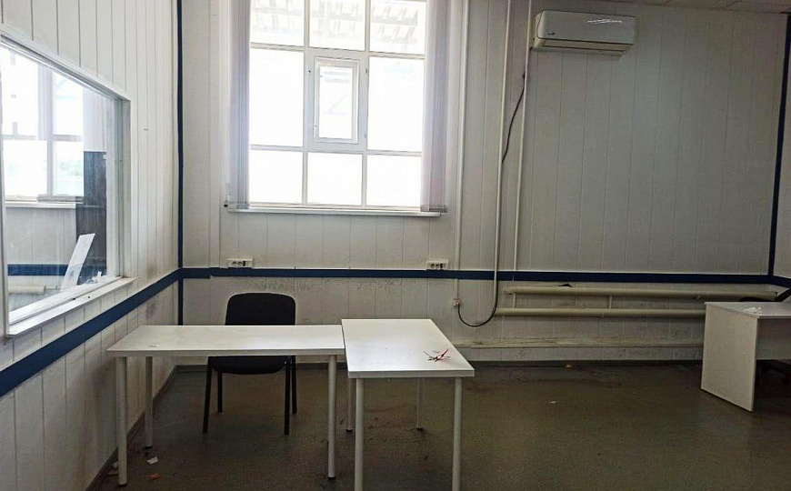 Офисное помещение 147м² на первой линии трассы К. Маркса фото