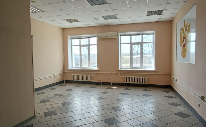 Офисное помещение 147м² на первой линии трассы К. Маркса фото