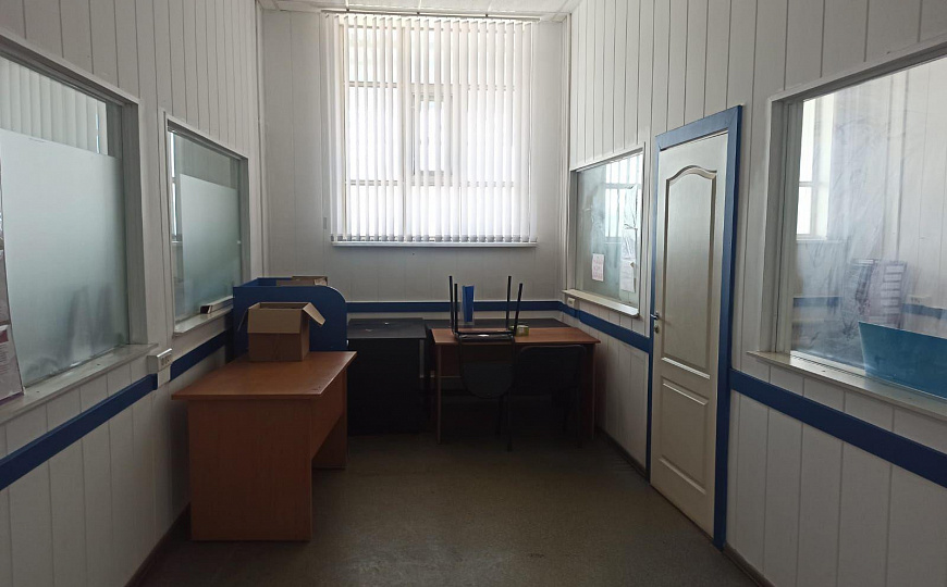 Офисное помещение 147м² на первой линии трассы К. Маркса фото