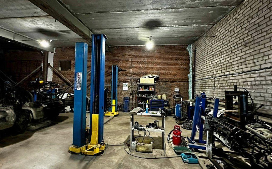 Свободное помещение 350 м2 в г.Новокуйбышевске фото