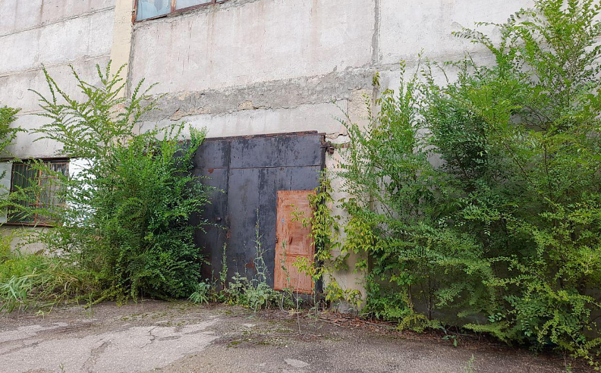 Помещение с кран-балкой фото