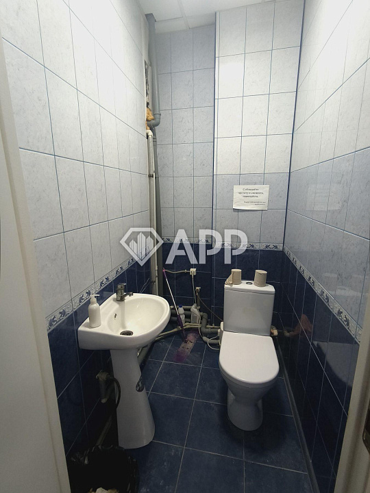 Продаю отдельно-стоящее здание, 600 м² фото