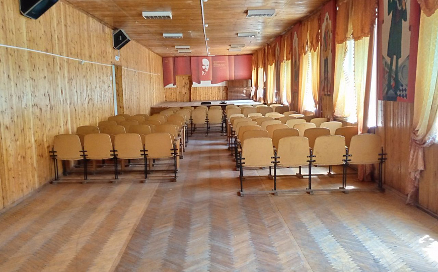 Отдельно стоящее двух этажное здание, 819 м² фото