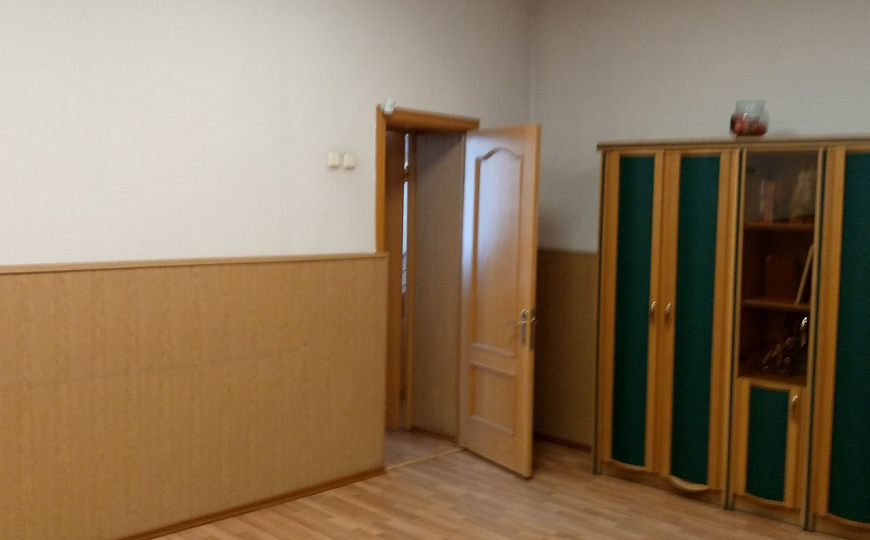 Отдельно стоящее двух этажное здание, 819 м² фото