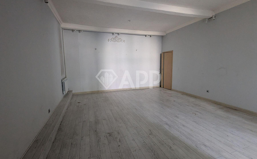 Сдам торговое помещение, 107,7 м² фото