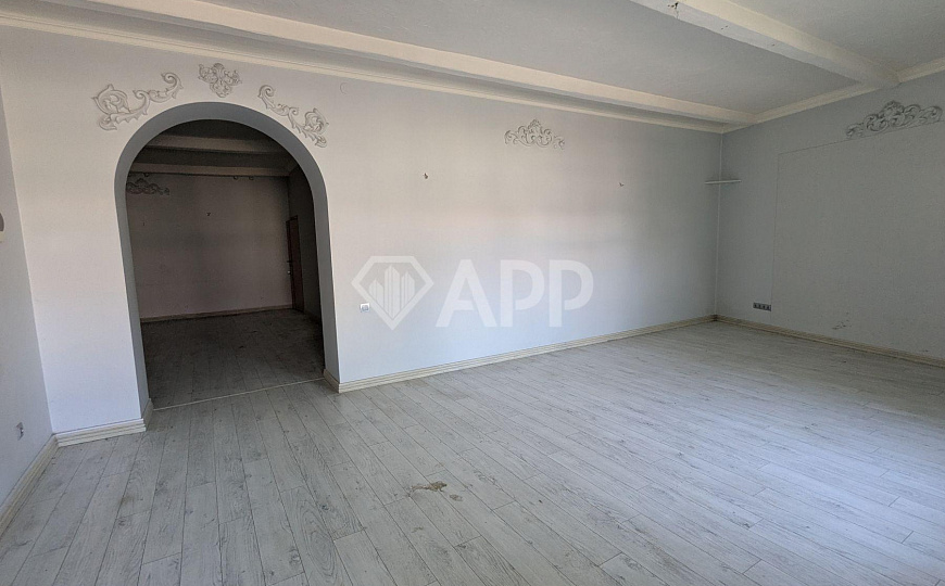 Сдам торговое помещение, 107,7 м² фото