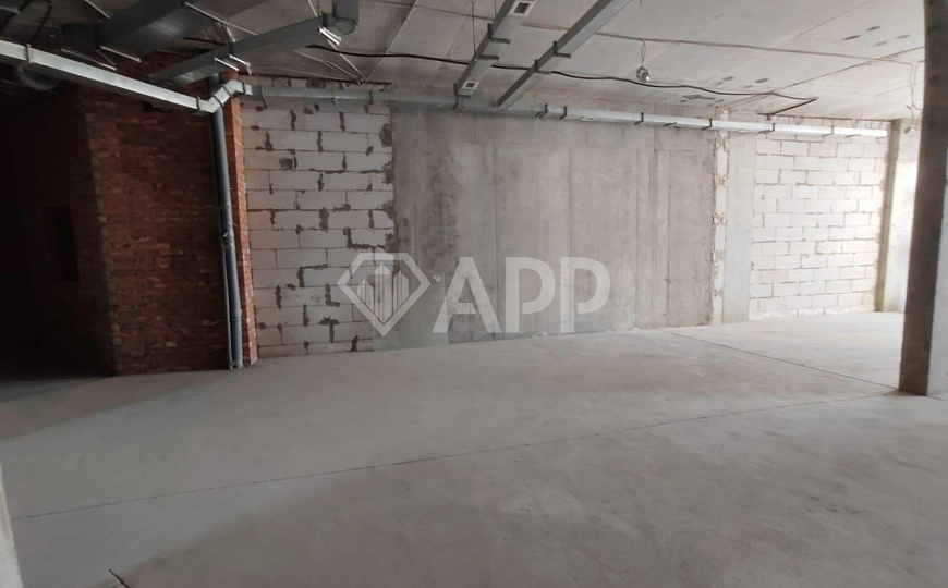 Сдам торговое помещение, 140 м² фото