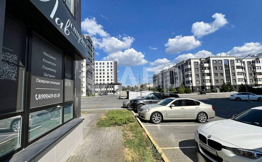 Клиника.Офис.Магазин.2 С/У. Везде окна 56.6 м2+48.4 м2 фото