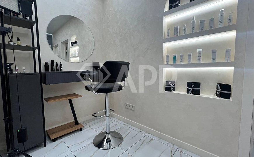 Клиника.Стоматология.Ремонт. Можно 46.8 м2+56.6 м2 фото