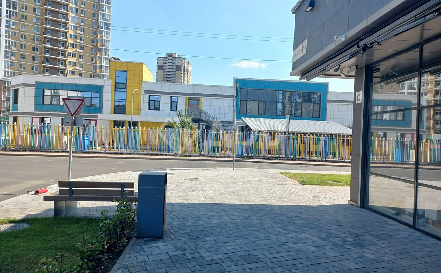 Сдаю торговое помещение, 46.6 м² фото