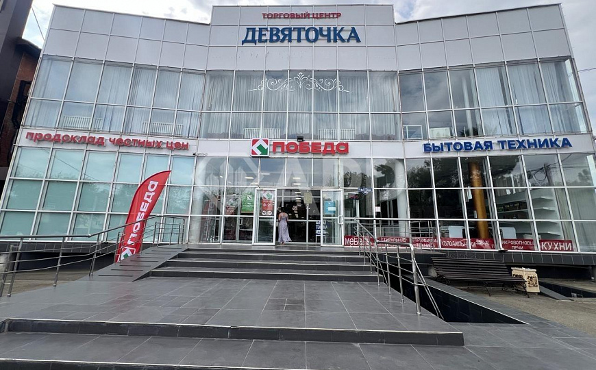 Продам торговое помещение, 2 800 м² фото