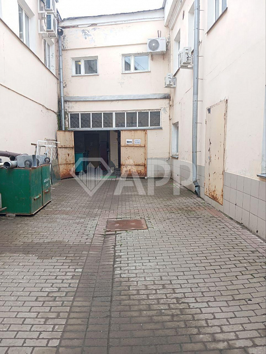 Помещение на первом этаже в аренду фото