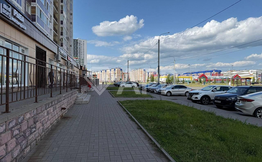 Помещение свободного назначение ( Красная линия ) фото