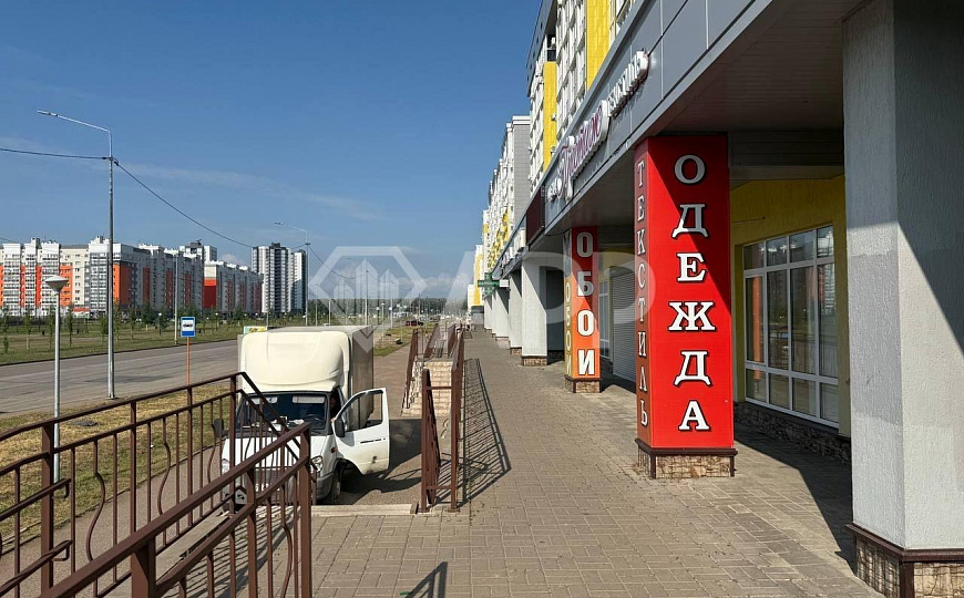 Помещение свободного назначение на красной линии фото