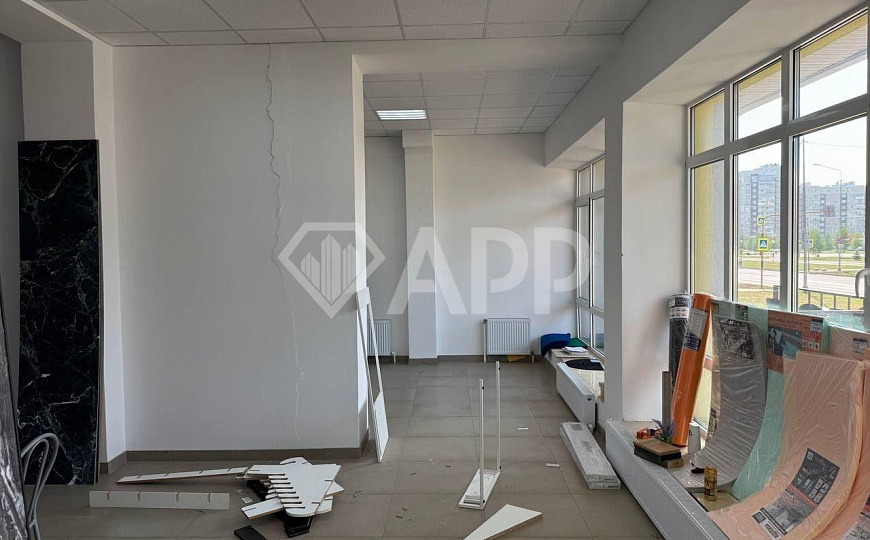 Помещение свободного назначение на красной линии фото