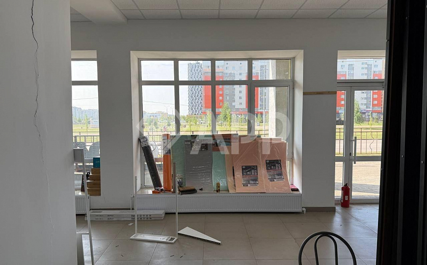 Помещение свободного назначение на красной линии фото