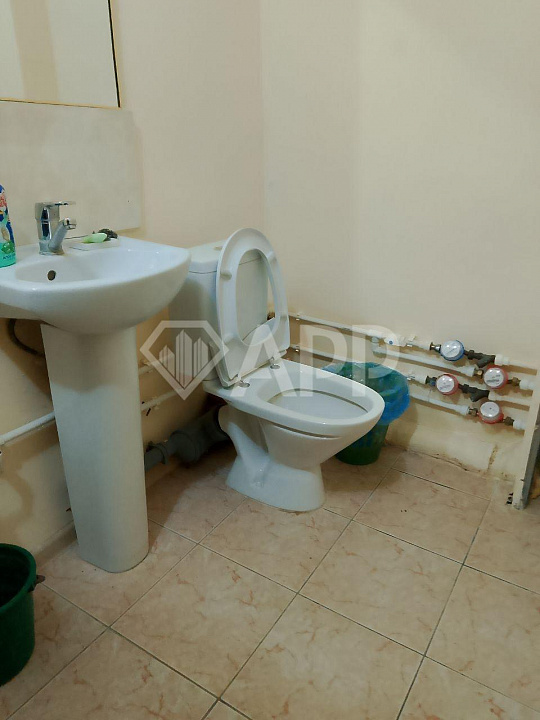 Сдаётся помещение свободного назначения на красной линии фото