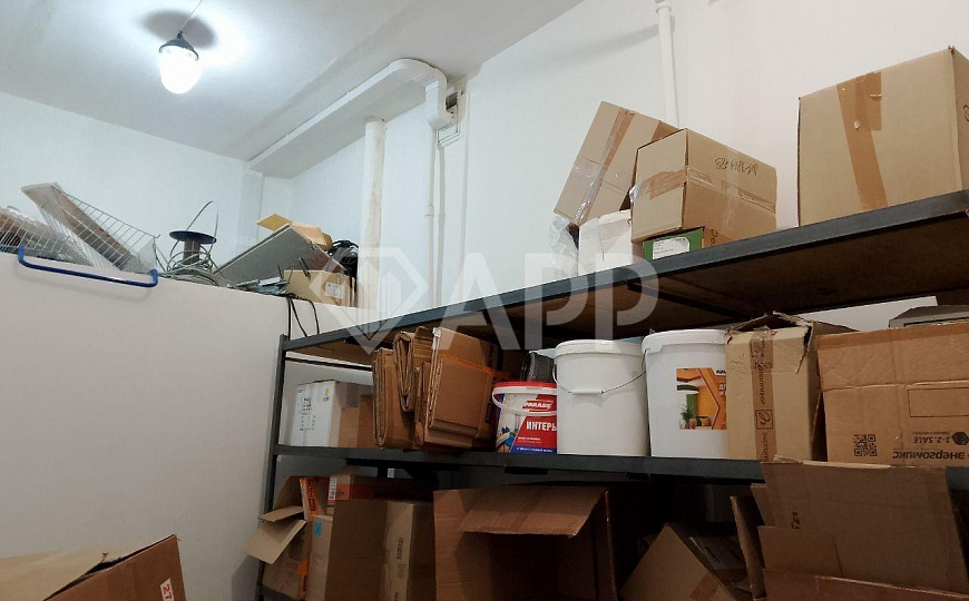 Сдаётся помещение свободного назначения на красной линии фото