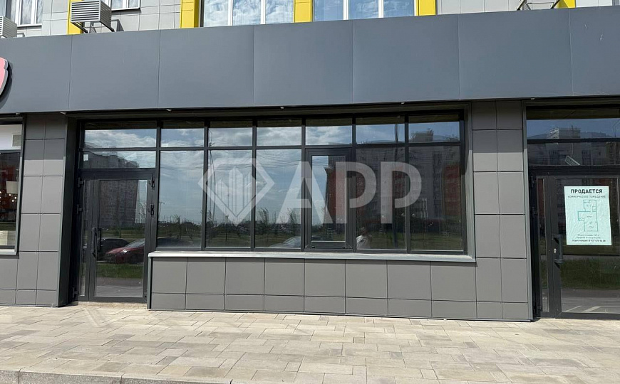 Помещение свободного назначения в новом ЖК (красная линия) фото